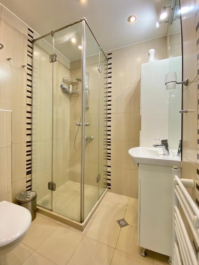 Entire Apartment For 4 Guests In Sofia Extérieur photo
